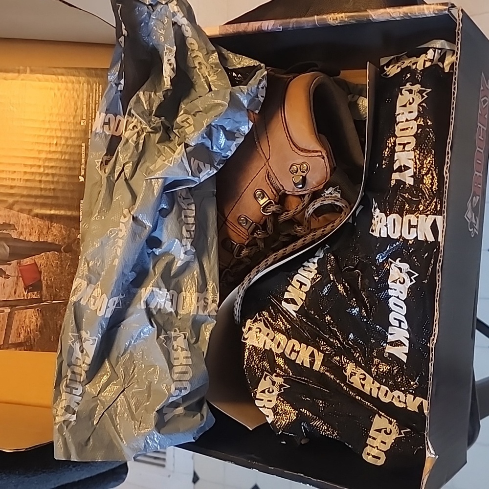 Composite Work Boots - Picture 9 of 10